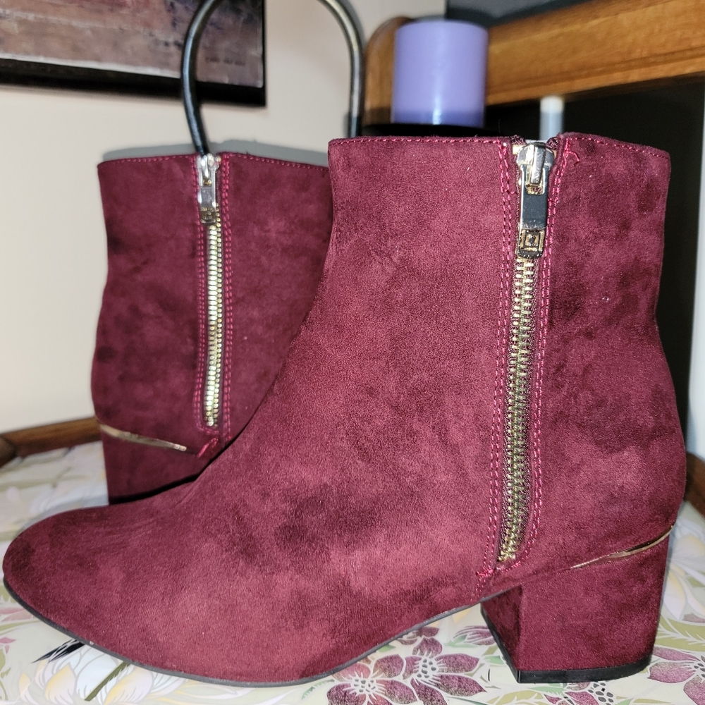 Liz Claiborne‎ 'Goldie' Booties - Size 6.5